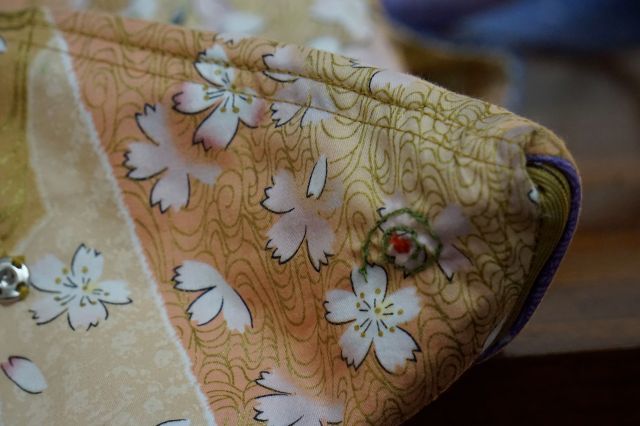 © IJUM, HANDMADE LOGO DETAIL